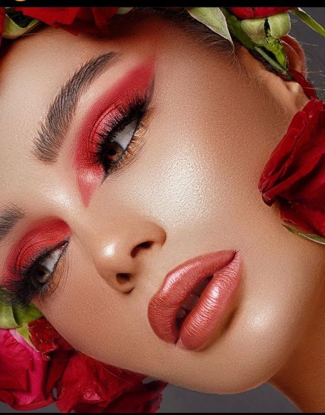 Yalda Night Makeup, Red Photoshoot, Crazy Face, Yalda Night, Red Portrait, Portrait Reference, Bright Makeup, Red One Piece, Glossy Makeup