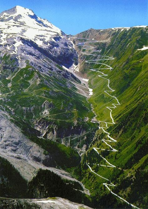 Passo dello Stelvio - Dolomites - Italy - One of the Giro d' Italia's toughest climbs Dangerous Roads, Italian Alps, Nordland, Destinations Travel, Winding Road, Vacation Ideas, In The Mountains, Places Around The World, Bolivia