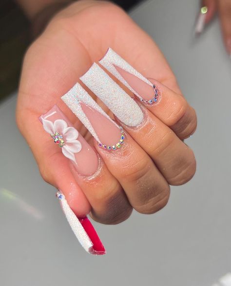 Bottom Nails, Red Bottom Nails, Nail Colors And Designs, Red And White Nails, Acrylic Toe Nails, Red Acrylic Nails, White Acrylic Nails, Short Square Acrylic Nails, Acrylic Nails Coffin Pink