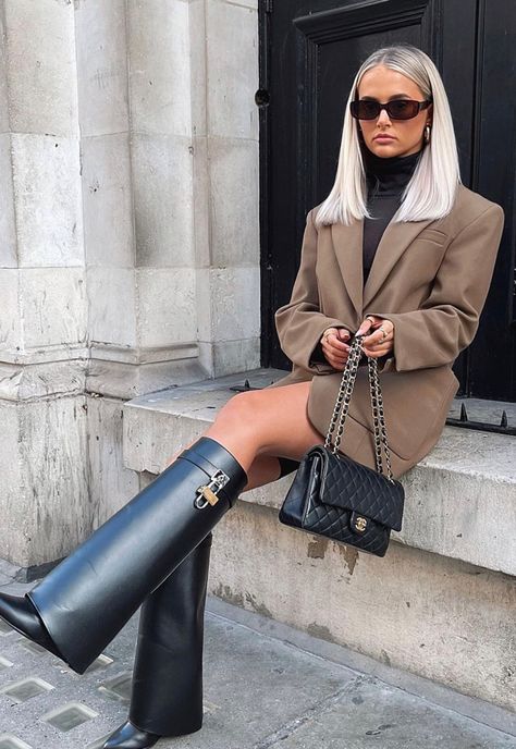 Givenchy Outfit, Givenchy Boots, Outfit Botas, Chanel Boots, Autumn Fits, Latest Instagram, Adore You, Fashion Photoshoot, Fall Winter Outfits