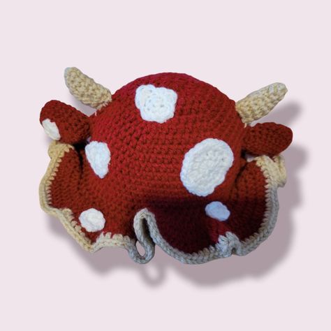 Crochet Cow Hats, Cow Bucket Hat Crochet Pattern Free, Mushroom Cow Crochet, Mooshroom Crochet, Crochet Mushroom Hat Free Pattern, Crochet Mushroom Top, Crochet Cow Bag, Crochet Cow Bucket Hat, Cow Crochet Hat