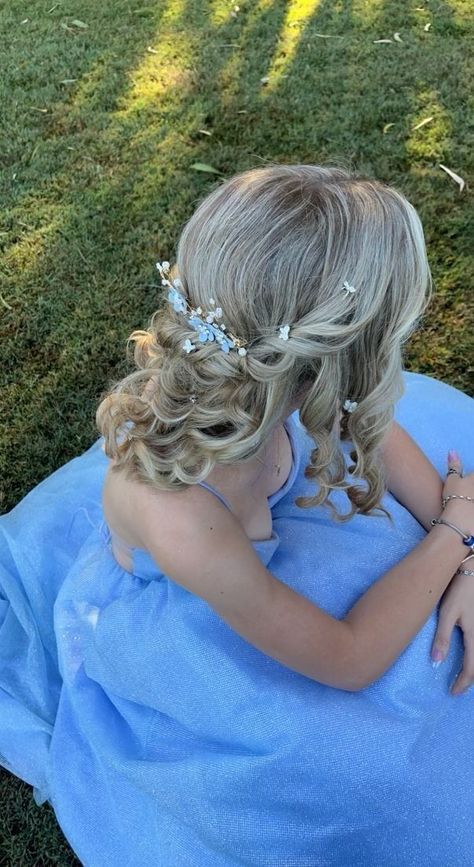 Blue Cinderella Dress Prom, Prom Hairstyles Blue Dress, Prom Hairstyles Cinderella, Curled Hairstyles For Medium Hair Hoco, Half Up Half Down Hair Inspo Prom, Prom Hair Inspo 2024, Prom Hair Blue Dress, Cinderella Prom Look, Half Up Hair Prom