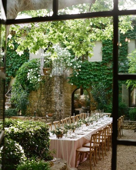 Garden Courtyard Wedding, Wedding Dressing, Courtyard Wedding, Martha Weddings, Wedding Pins, January 20, Wedding Dinner, Wedding Design, Garden Wedding