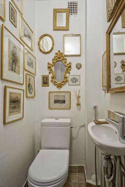 White Mirrors, Sunroom Porch, Bathroom French, Tiny Powder Rooms, Tiny Powder Room, Bathroom Gallery Wall, Bathroom Gallery, Powder Room Design, Bad Inspiration