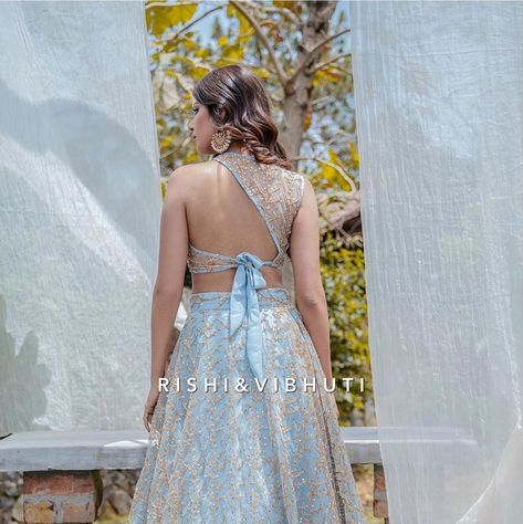 Sky Blue Lehenga, Gorgeous Lehenga, Blouse Designs Aari Work, Blouse Maggam Work, Maggam Work Blouse, Blouse Designs Catalogue, Trendy Outfits Indian, Backless Blouse Designs, Lehenga Blouse Designs