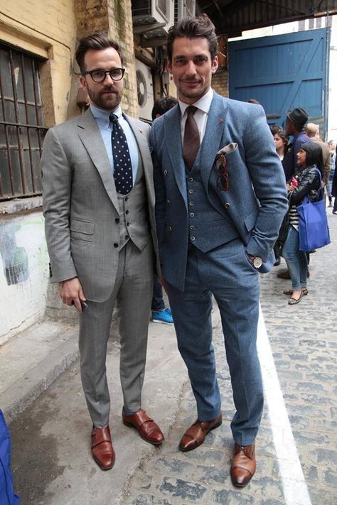 Men In Suits, The Suits, Dresses For The Races, Herren Style, Italian Suit, Mens Formal Wear, Tie Shirt, Traje Casual, Men’s Suits