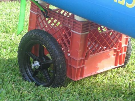 Milk Crate Decor, Milk Crate Chairs, Milk Crates Diy, Milk Crate Furniture, Metal Milk Crates, Milk Crate Storage, Plastic Milk Crates, Crate Bookcase, Homemade Milk