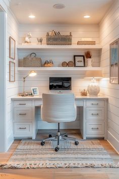 Small Office Corner Ideas, Built In Desk In Bedroom, Office And Vanity Room Combo, Desk Niche, Home Office With French Doors, Landing Storage, Office Nooks, Office Cabinet Design, Office Oasis