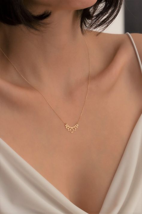 14K Solid Gold Lotus Flower Necklace / Minimal Designed Necklace - Etsy UK Sleek Short Hair, Gold Lotus Flower, Lotus Flower Necklace, Neck Pieces Jewelry, Minimalist Necklace Gold, Fancy Jewelry Necklace, Pretty Jewelry Necklaces, Earthy Jewelry, Gold Lotus