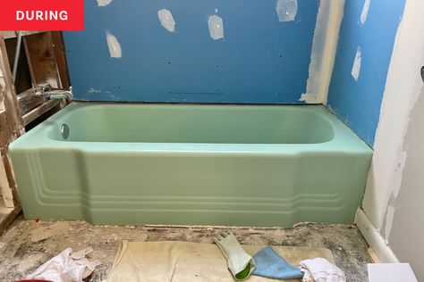 1950s Green Tile Bathroom, Grey Bathtub Ideas, Teal Tub Bathroom, Retro Teal Bathroom, Vintage Tub Shower Combo, Green Tub Bathroom, Green Tub Bathroom Ideas, Green Bathtub Bathroom Ideas, Blue Tub Bathroom