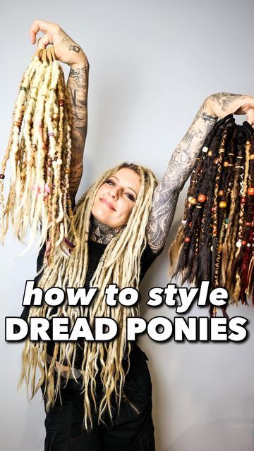 Pony Dreadlocks Styles, Braid Extensions On Short Hair, Partial Dreadlock Hairstyles, Partial Dreads Short Hair, Dreads Underneath Hair, Dread Ponytail, Diy Dreadlocks, Half Dreads, Temporary Dreads