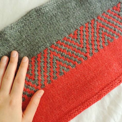 Geometric Knitting, Mosaic Knitting, Easy Knitting Patterns Free, Fair Isle Knitting Patterns, Colorwork Knitting, Knitting Magazine, How To Purl Knit, Easy Knitting Patterns, Scarf Knitting Patterns