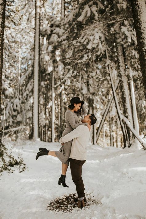 We're Totally Obsessed with These Winter Engagement Photo Outfit Ideas | Junebug Weddings Winter Prenup Photoshoot, Winter Couple Pictures, Couple Photography Winter, Winter Engagement Photos Outfits, Snow Engagement, Engagement Photo Outfit Ideas, Couple Winter, Winter Engagement Pictures, Engagement Photo Outfit