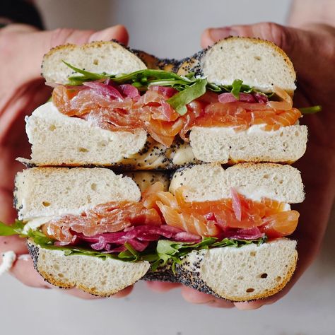 Bagel Photography Food Styling, Bagels Photography, Bagel Restaurant, Bagel Photography, Bagel Fillings, Bagel Cafe, Best Bagels, Dp Photos, Sandwich Shop