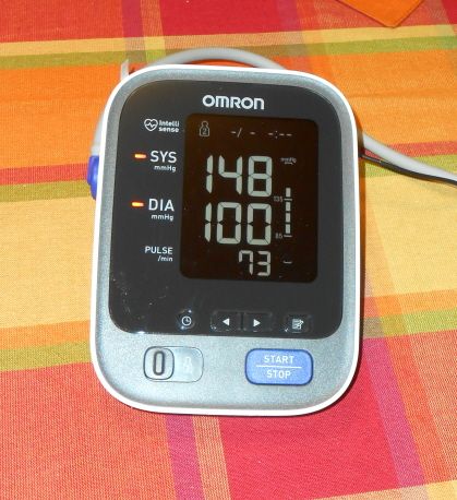 OMRON Bluetooth Smart Blood Pressure Monitor Health Equipment, Healthy Quotes, Normal Blood Pressure, Army Pics, Healthy Blood Pressure, Medical Aesthetic, Blood Pressure Monitor, Feeling Sick, Lower Blood Pressure