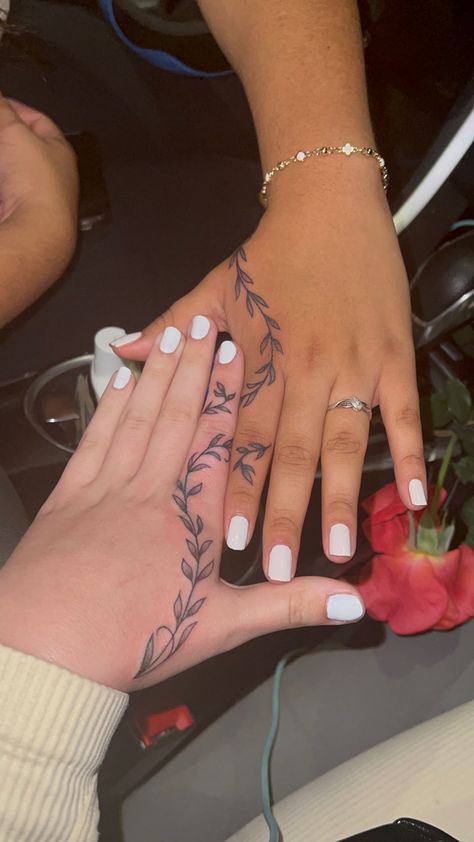 #matchingtattoos #bestfriendtattoos #tattooideas #matchingtat #viralpost #aesthetic #vinetattoo #tattoo #matching #viralpost Hand Tattoos For Friends, Half And Half Matching Tattoos, Bestie Hand Tattoos, Finger Friendship Tattoos, Cute Small Sister Tattoos, Friendship Tattoos Finger, Friends Finger Tattoo, Matching Tattoos For Three Best Friends, Tiny Bestie Tattoos