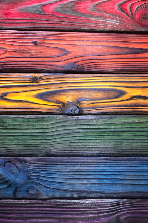 A little experiment. Shou Sugi Ban wood stained with Keda Wood Dye. Watch the video here: https://youtu.be/S-HY2txy7n4 Diy Wood Stain, Wood Burning Techniques, Wood Art Projects, Sugi Ban, Shou Sugi Ban, Free Woodworking Plans, Funky Painted Furniture, Diy Wood Projects Furniture, Woodworking Plans Free