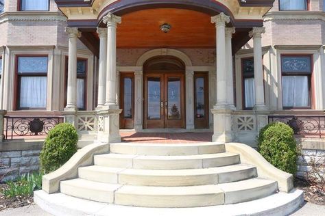 Pink House Exterior, Mexico House Ideas, Round Stairs, Front Porch Steps, Front Door Steps, Front Stairs, Mansion Exterior, House Wall Design, Entry Stairs