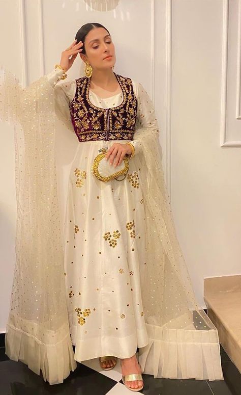 I love her every look😅.. White Net Dupatta, Pakistani Wear, Maroon Jacket, Silk Anarkali, Machine Work, Pakistani Wedding Outfits, Pakistani Dresses Casual, Pakistani Fashion Party Wear, Beautiful Pakistani Dresses