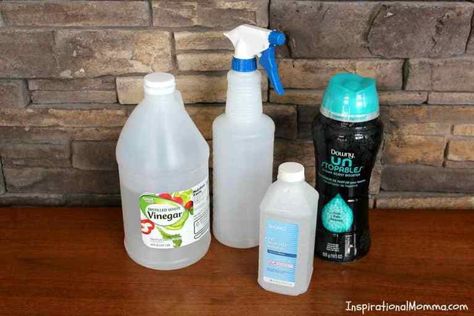 With just 4 ingredients, this DIY Homemade Febreze will keep you on a budget and will leave your home smelling fresh and inviting! #inspirationalmomma #homemadefebreze #febreze #homemade #diy Diy Fabreeze, Febreeze Diy, Febreze Spray, Diy Febreze, Homemade Febreze, Homemade Cleaning Supplies, Fabric Refresher, Fabric Freshener, Cleaner Recipes