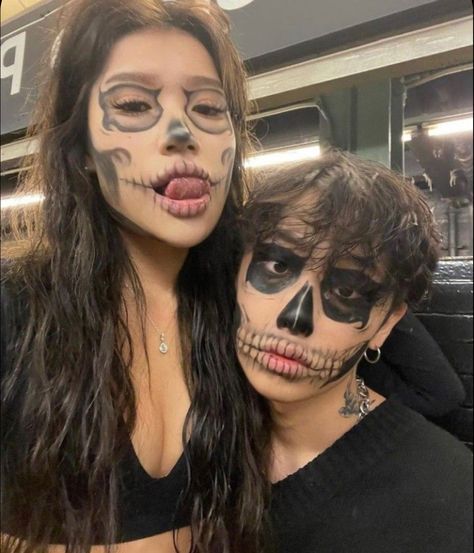 Skeleton Outfit Ideas, Couple Halloween Costumes Skeleton, Couples Makeup Halloween, Couples Skeleton Makeup, Couples Skull Makeup, Halloween Couple Makeup Ideas, Couple Skeleton Makeup, Skull Makeup Couple, Skull Costume Women