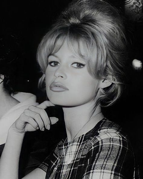 Brigitte Bardot Hair, Brigitte Bardot Style, Bardot Bangs, Bardot Hair, Bardot Brigitte, Bridgette Bardot, Bridget Bardot, Chica Cool, From Paris With Love