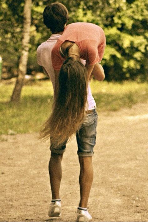 Piggy back rides adorable Guy Best Friend, Cute Couple Quotes, Foto Tips, Photo Couple, Hopeless Romantic, Cute Couple Pictures, Cute Couples Goals, Bones Funny, Couple Pictures