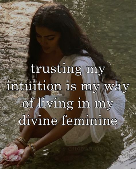 Healing Feminine Energy, Divine Feminine Outfits, Feminine Affirmations, Divine Feminine Aesthetic, Angelic Energy, Spiritual Lifestyle, Divine Feminine Spirituality, Energy Quotes, Photographie Portrait Inspiration