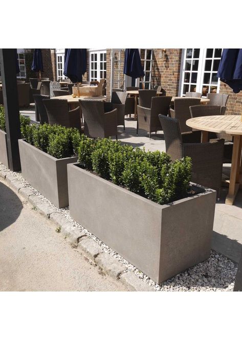 Concrete Rectangular Planter, Diy Large Rectangular Planter, Driveway Planter Ideas, Rectangular Planters Outdoor, Driveway Planters, Large Patio Planters, Long Planter Boxes, Trough Garden, Exterior Planter