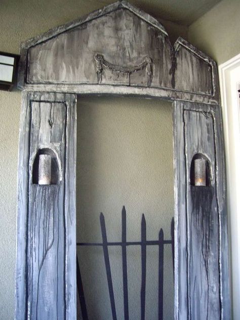 Halloween archway idea Halloween Mausoleum, Halloween Archway, Adams Family Halloween, Halloween Gravestones, Halloween Outside, Halloween Props Diy, Halloween Graveyard, Halloween Tombstones, Halloween Yard Decorations