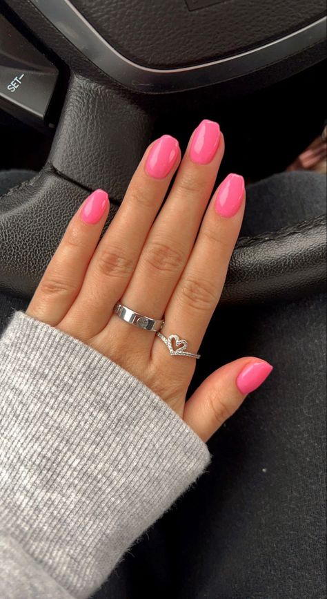 Round Acrylic Nails, Short Rounded Acrylic Nails, Round Nail Designs, Rounded Acrylic Nails, Oval Nail, Nails Round, Nails Oval, Nagellack Trends, Pink Manicure