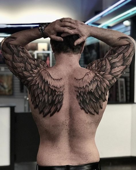 Dragon Wings Tattoo, Wing Tattoo On Shoulder, Wing Tattoo Arm, Tattoo Full Back, Back Tattoos For Guys Upper, Dr Tattoo, Stammestattoo Designs, Wing Tattoos On Back, Wing Tattoo Men