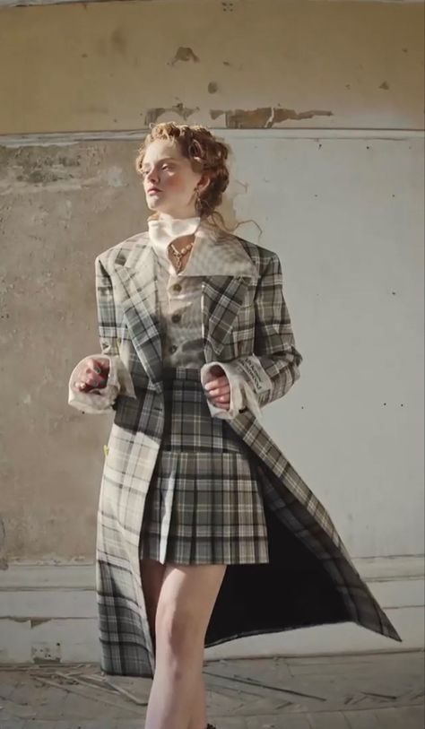 Space Core Aesthetic Outfit, Westwood Outfit, Vivienne Westwood Outfit, Vivienne Westwood Tartan, Vivian Westwood, Outfit Inspired, Dark Fashion, Tartan Plaid, Aesthetic Outfits