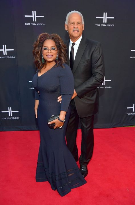 Oprah Winfrey Chose Not to Have Children Because She Knows "How Serious That Job Is" Young Oprah, Oprah Winfrey House, Oprah And Stedman, Oprah Winfrey Style, Oprah Winfrey Show, Tyler Perry, Prince Williams, We Get Married, Oprah Winfrey