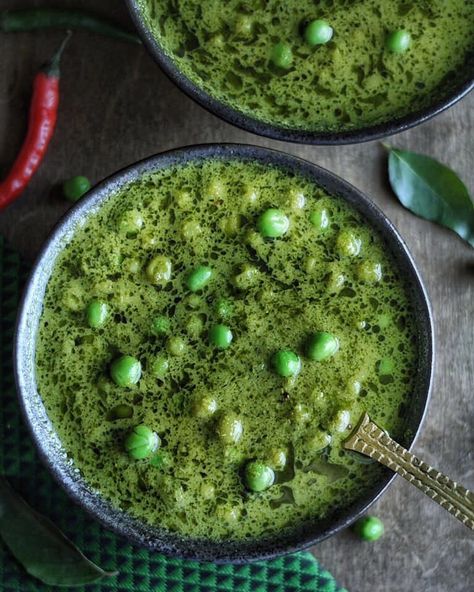 Green Peas Recipes Indian, Peas Curry Indian, Peas Recipe Indian, Green Peas Curry, Green Peas Recipes, Indian Vegetable Recipes, Vegetarian Gravy, Maharashtrian Recipes, Veggies Recipes