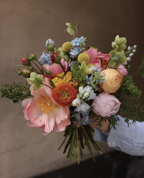 Wildflower Wedding Bouquet, Colorful Wedding Bouquet, Bridal Bouquet Flowers, Bright Wedding, Wildflower Bouquet, Peonies Bouquet, Wildflower Wedding, Wedding Goals, Bouquet Of Flowers