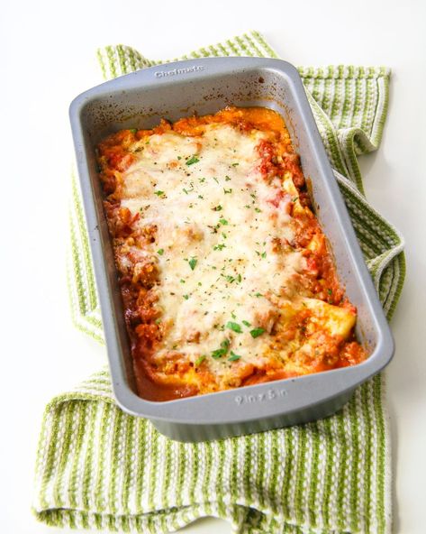 dinner ideas for two lasagna for two Lasagna Recipe For 2, Loaf Pan Lasagna, Lasagna For Two, Oven Ready Lasagna, Recipe For 1, Recipe For 2, Dinner For 2, French Recipes, Recipes Quick