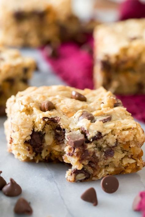 Chocolate Chip Oatmeal Bars, Loaded Oatmeal, Peanut Balls, Chocolate Dessert Bar, Oatmeal Dessert, Oatmeal Chocolate Chip Bars, Bars Cookies, Oatmeal Cookie Bars, Dessert Squares