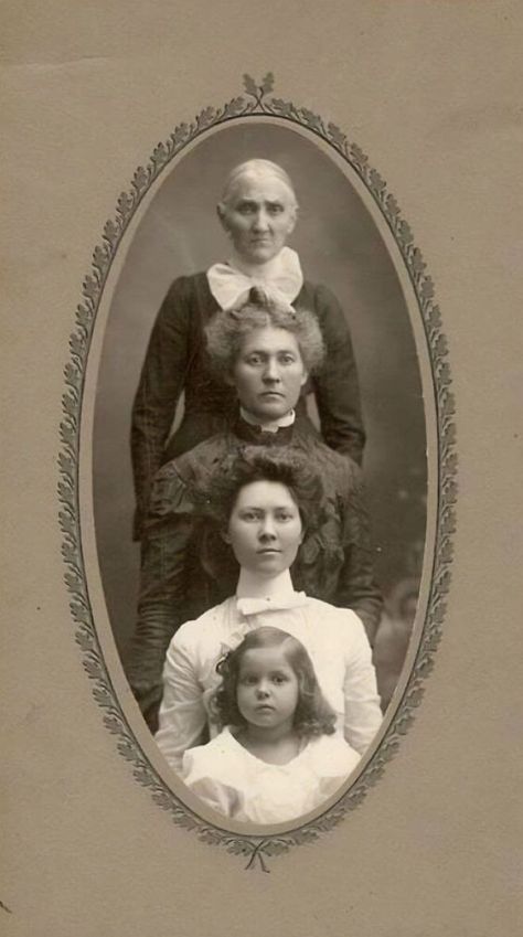 Location Unknown, Victorian Portraits, Antique Photography, Photographie Portrait Inspiration, Old Photography, History Pictures, Photo Vintage, Historical Pictures, Old Photographs