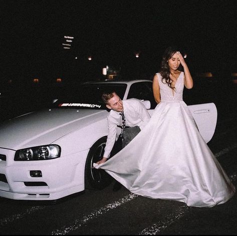 Couple Car Poses, Smokey Nagata, Car Girlfriend, Car Themed Wedding, Gtr 34, Prom Car, Prom Photoshoot, Car Poses, Prom Poses