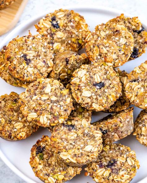 Aussie Bites, Macro Snacks, Clean Food Crush Recipes, Clean Eating Kids, Food Processor Uses, Baking Healthy, Low Fat Snacks, Clean Eating Challenge, Complex Carbohydrates