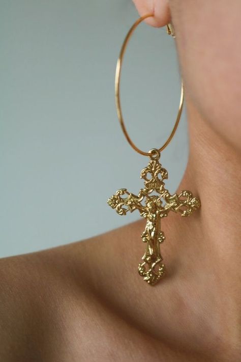 #jewelry #earrings #womenfashion #womenclothing #gold #beautiful #cross #style #fashionjewelry #hoop #girl #simple #giftforher Heart Diamond Earrings, Washer Jewelry, Egyptian Jewelry, Dope Jewelry, Take Me Out, Stacked Jewelry, Jewelry Lookbook, Crystal Stud Earrings, Jewelry For Her