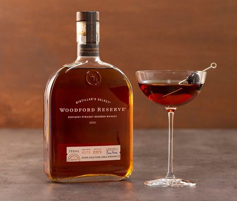 Woodford Reserve Drinks Cocktails, Woodford Reserve Drinks, Woodford Reserve Cocktails, Manhattan Cocktail Recipe, Manhattan Recipe, Bar Cocktails, Manhattan Cocktail, Woodford Reserve, Berry Punch