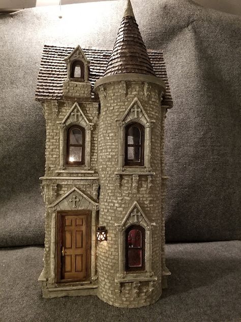 Castle Dollhouse, Tiny Castle, Castle Crafts, Paper Mache Clay, To My Love, Sims 4 House Design, Ceramic Artwork, Castle House, Handmade Lighting