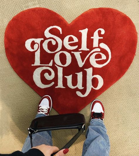 Freetime Activities, Funky Rugs, Self Love Club, Love Club, Room Deco, Cute Room Decor, Room Inspiration Bedroom, Room Ideas Bedroom, Red Aesthetic