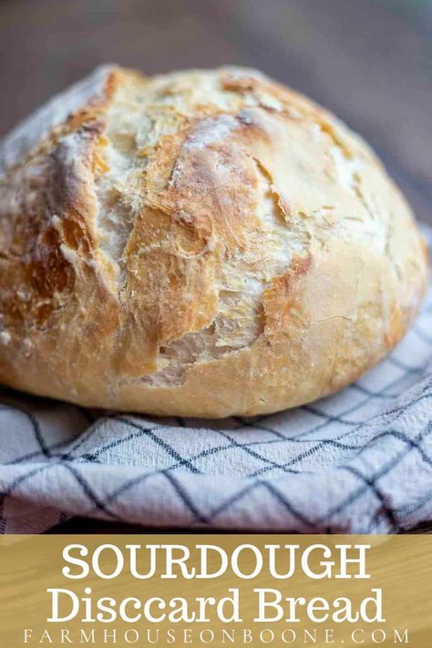 The easiest no fail, no-knead sourdough discard bread is mixed together the night before, fermented overnight, and baked in the morning. This recipe has a soft, chewy crumb with a crusty exterior, and that tangy sourdough taste - without all the work. #farmhouseonboone #sourdoughdiscardbread #sourdough #sourdoughbread Boston Girl Bakes Sourdough, Lisa Farmhouse On Boone, Sourdough Discard Bread No Yeast, Food Nanny Sourdough Bread, Sourdough Discard Recipes Bread, Discard Sourdough Bread, Sourdough Discard Bread Recipe, Bread With Sourdough Discard, Fermented Grains