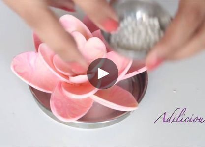 Chocolate Flower using Plastic spoons  By: Adilicious | By MetDaan CakesFacebook Chocolate Flower Petals, Petal Cupcakes, Eatable Flowers, Ladies Tea Party, Petal Cake, Ladies Tea, Chocolate Spoons, Icing Flowers, Chocolate Roses