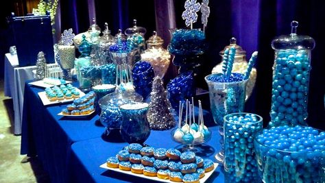 Royal Blue Candy Table, Blue Candy Buffet Ideas, Blue Candy Bar, Candy Buffet Ideas, Blue Candy Bars, Blue Candy Buffet, Smurfs Party, Blue Sweet 16, Popcorn Wedding