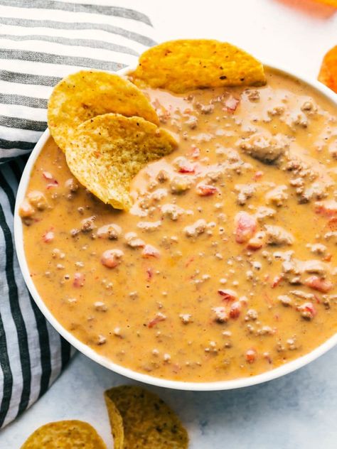 Beef Queso Recipe, Queso Nachos, Nachos Recipe Beef, Beef Nachos, Queso Dip Recipes, Queso Recipe, Recipe Beef, Nachos Recipe, Football Food