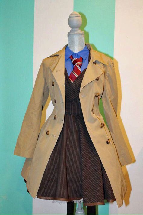 Dr. Who dress! 10th Doctor Cosplay, Doctor Who Cosplay, Hallowen Ideas, Clothing Reference, Fandom Fashion, 10th Doctor, Tenth Doctor, Pinafore Dress, Geek Chic